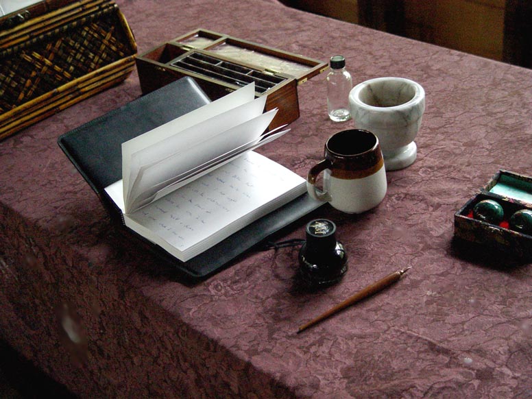 Togashi Heiwa's Writing Table